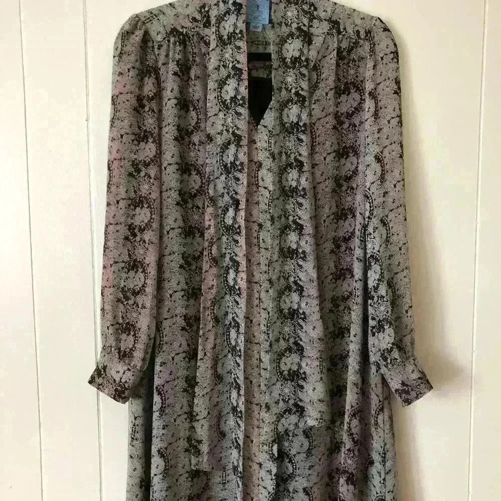 CeCe Pink, Black, & Gray Vintage Printed Dress 4